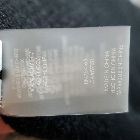 Calvin Klein Chain Print Scarf - Picture 6 of 7